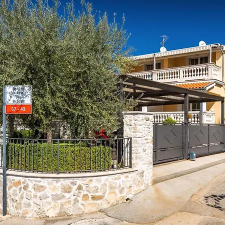 Apartment Klimatisierte In Spadici Mit Parkplatz Porec